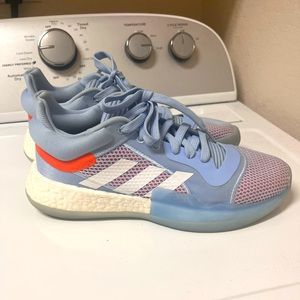 Adidas Size 10 Marquee Boost Low Glow Blue